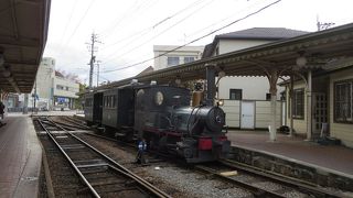 道後温泉に良い雰囲気を出しています