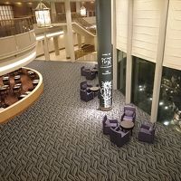 ２階からみたロビー
