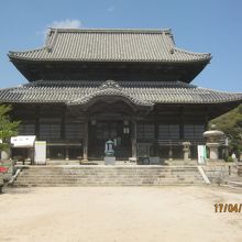 国分寺が作られたときもこのような壮大な建物だったのでしょう。