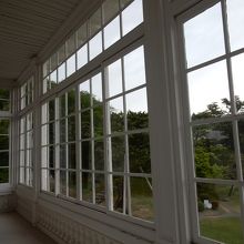 隙間風がすごかった。