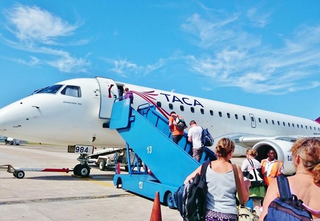 ベリーズシティのメインの空港