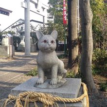 猫の石像