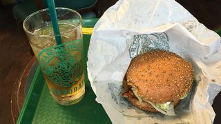 GW中のランチ時間帯は行列です