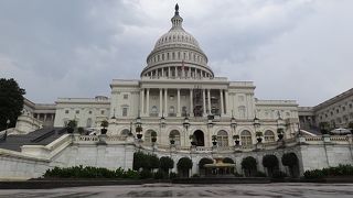 日本の国会よりも立派