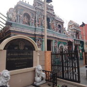地元民中心の寺院