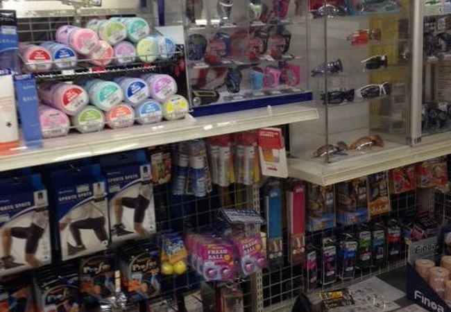 前年度モデルの廉価品が物色できるところです。