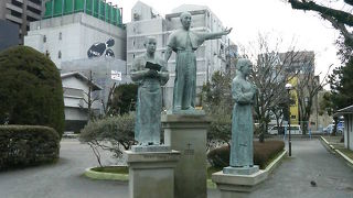 ザビエルと弟子たちの銅像など見どころ色々