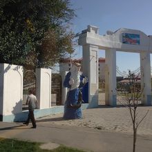 新市街地には謎像もあるよ