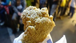 とにかくでかい唐揚げです。