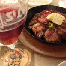 ステーキとビール、最高の組み合わせ