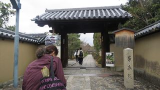 綺麗で落ち着いた場所