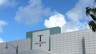 高級ブティックがズラリと！