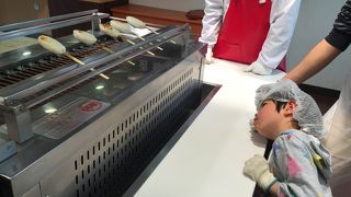 工場見学、手作り大剣できます