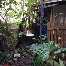 庭みたいなトイレだが床が抜けると怖い