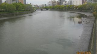 広島城下町の東に流れている川です。