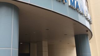 観光客はスーパーへ