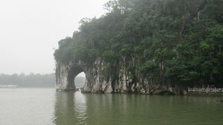 象鼻山正面も裏側からも・・