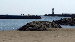 =熱海サンビーチ＝　４月平日　ほぼ人がいなく快適な浜辺でした