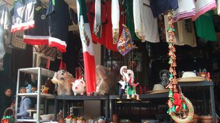 リーズナブルな民芸品市場