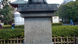 生涯を慈善事業に捧げる