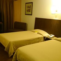 部屋が暗いんですよね