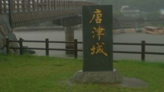 天守閣に行くエレベーターがある