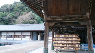 船舶に関する絵馬が多く掛けられています！