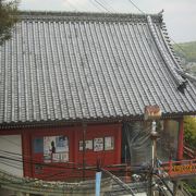 千光寺山のロープウェイ山頂駅からはすぐです。