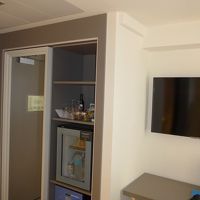 機能的な衣類ロッカー、冷蔵庫等スペース