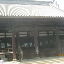 鬼瓦の様子はわかりませんでした。