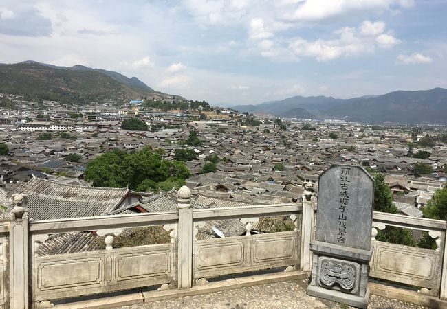 綺麗な瓦屋根