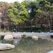 （上海）新天地のすぐそばにある公園