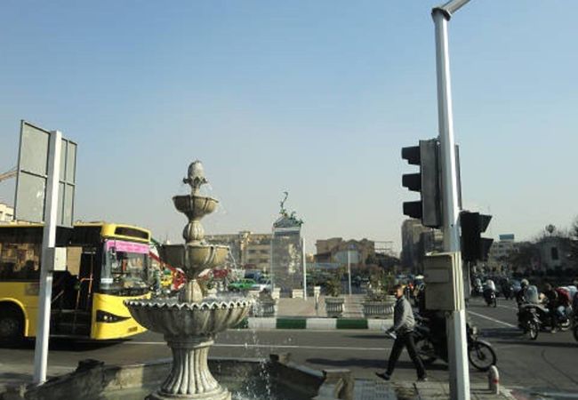 イマーム ホメイニ広場