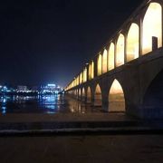 夜景が有名な橋