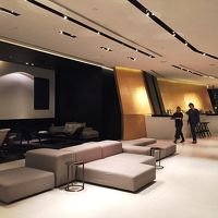 ロビーフロアは広々としています