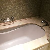 夏だったので入りませんでしたが立派なバスタブもあります