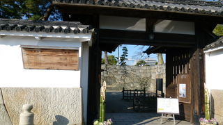 東側からの入口となります！