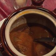 ココットカレーは辛いけど癖になる味です。