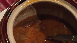 ココットカレーは辛いけど癖になる味です。