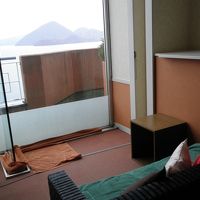 休憩しながら洞爺湖を眺める