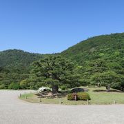 栗林公園の西側にある山