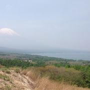 富士山と山中湖が綺麗にみえます