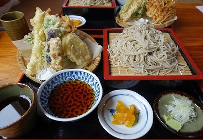 天麩羅も蕎麦も多い　