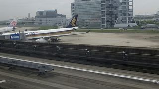 ２４時間空港にはまだまだです。