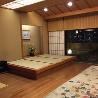 冷たい黒豆茶とハーブティがいただける待合処