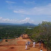 登るのは大変だが