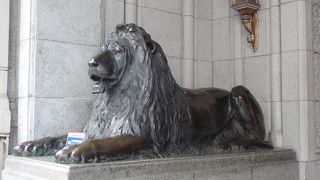 100年以上も三越を見守り続けている三越のシンボル