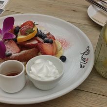 ベリーたっぷりのパンケーキ