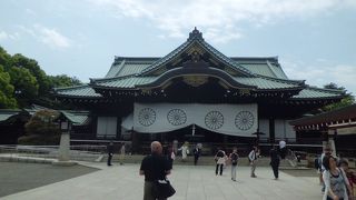 多くの方が訪れる神社