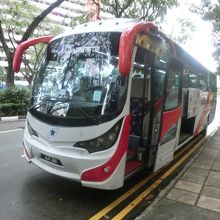 行きはまずまずの大型バス